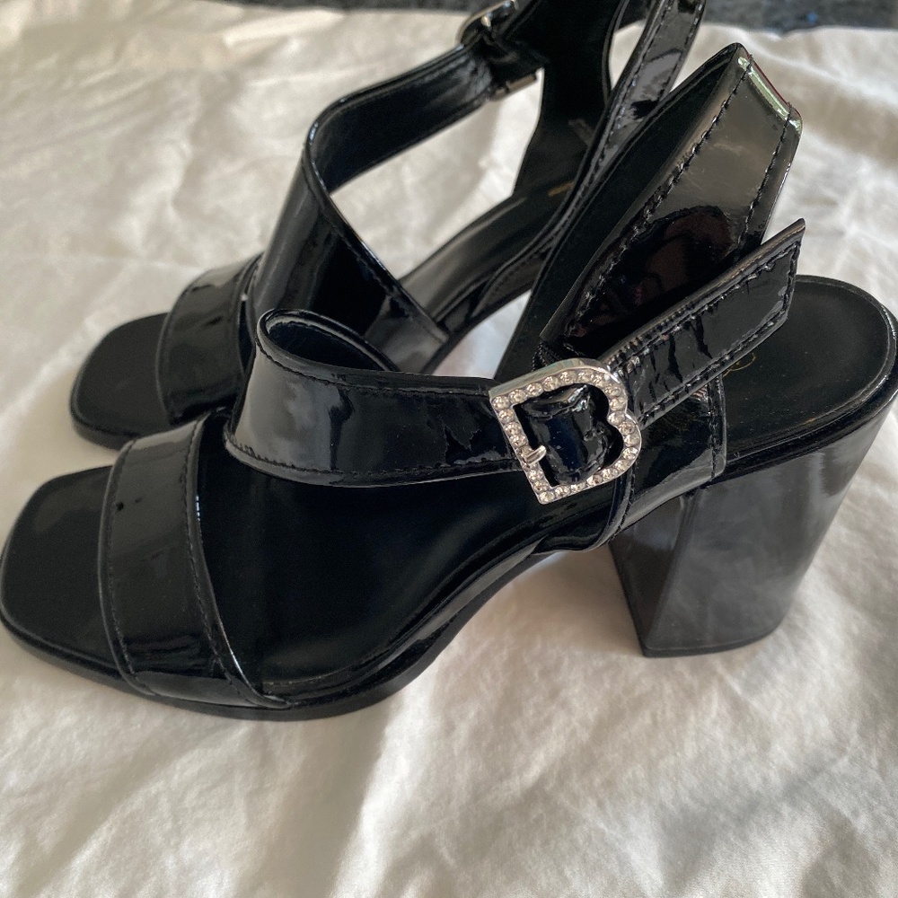 Brooks Brothers sandals